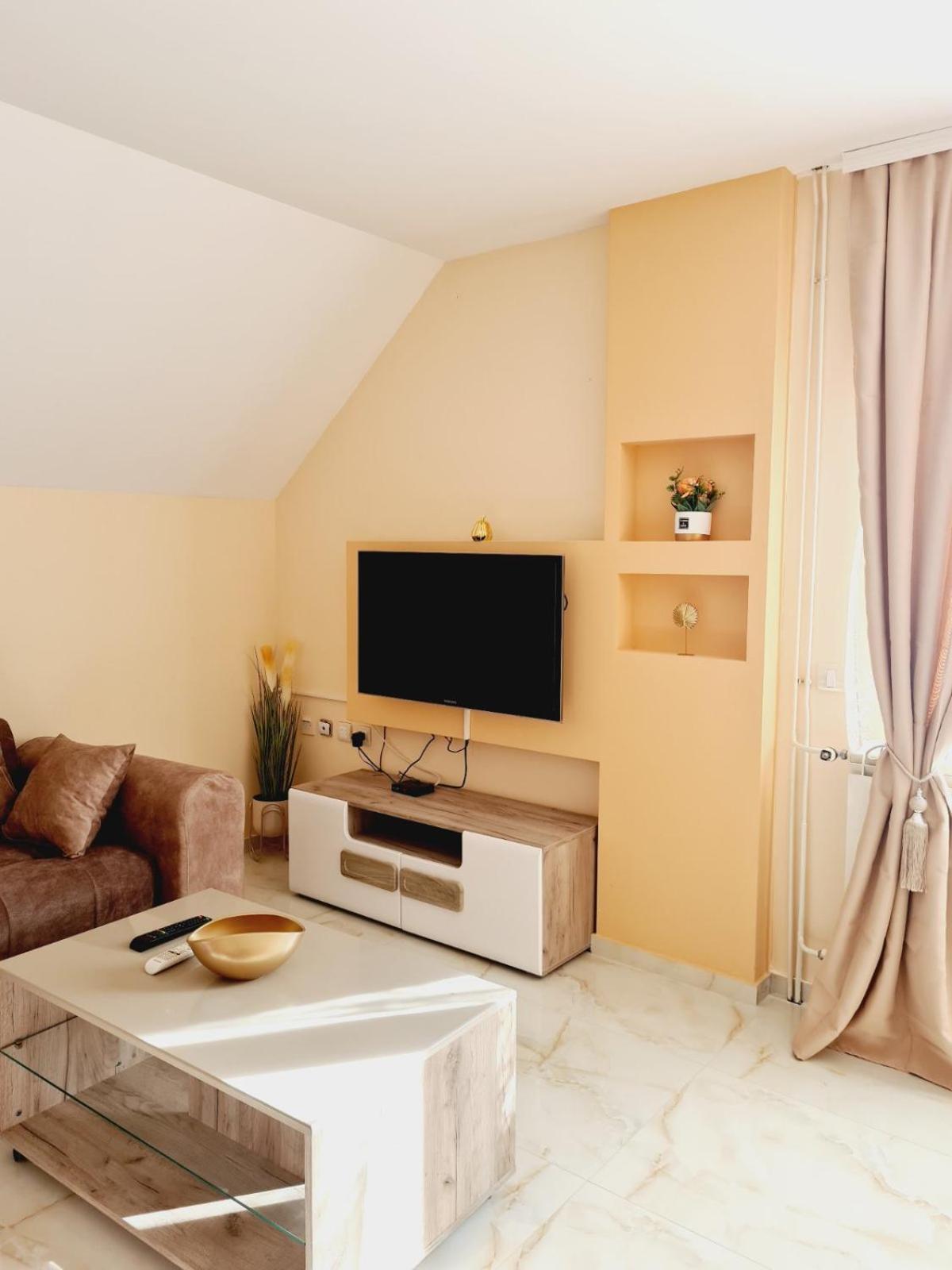 זלאטיבור Apartmani Jasmina מראה חיצוני תמונה